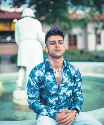 Fikret Orman ve sevgilisi Tuğba Coşkun, Selimiye'de objektiflerimize yansıdı-10