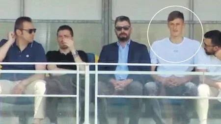 fener-son-haftaya-konyanin-3-puan-ve-9-averaj-onunde-girmeyi-basardi-1652653465910.jpeg Fener son haftaya Konya'nın 3 puan ve 9 averaj önünde girmeyi başardı-9