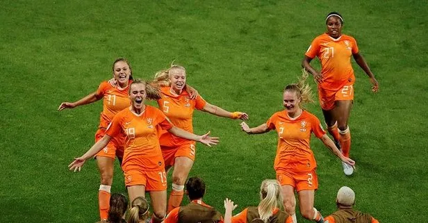 Japonya’yı 2-1 yenen Hollanda çeyrek finalde İtalya’nın rakibi oldu