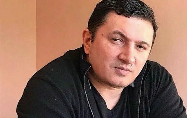 beylikduzunde-mafya-babasi-nadir-salifovun-yegeni-magamet-kurbanovine-silahli-saldiri-aractan-suikast-silahlar-1695219869542.jpeg Beylikdüzü'nde mafya hesaplaşması! Nadir Salifov'un yeğeni Magamet Kurbanovi'ne silahlı saldırı! Araçtan suikast silahları çıktı-2