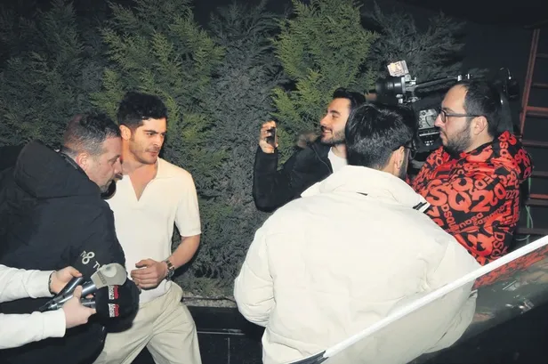 dubaide-100-etkili-ismin-davetine-katilan-meryem-uzerli-gecede-firtina-gibi-esti-dunyaca-unlu-starlari-golgede-1648581586512.jpeg Dubai'de 100 etkili ismin davetine katılan Meryem Uzerli gecede fırtına gibi esti! Dünyaca ünlü starları gölgede bıraktı-10