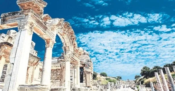 Efes Antik Kenti 2 milyon ziyaretçiye yaklaştı