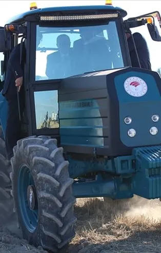 İşte Türkiye'nin yerli ve milli elektrikli traktörü! Görücüye çıktı
