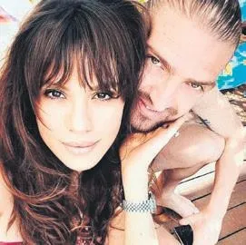 beyaz-turkler-miamiye-akin-etti-gizemli-bir-isim-yeni-tamamlanan-rezidansin-cati-katina-17-milyon-dolar-odedi-1648420597775.jpeg Beyaz Türkler Miami’ye akın etti! Gizemli bir isim yeni tamamlanan rezidansın çatı katına 17 milyon dolar ödedi-4