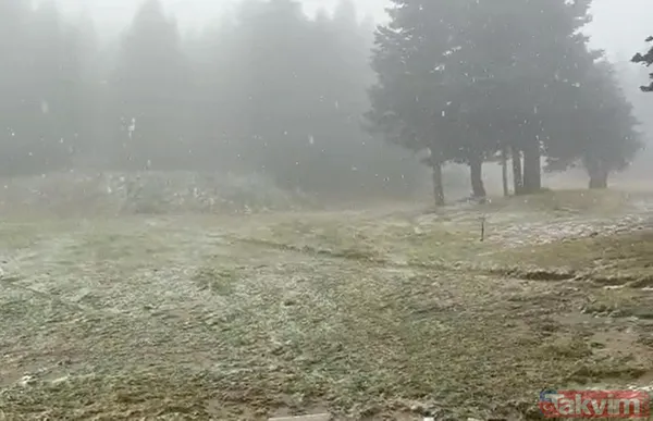 Kayakseverler Tarafından, 'Beyaz Cennet' Olarak Bilinen Uludağ'da, 6 Bin 500 Yatak Kapasiteli 17 Otel Bulunuyor