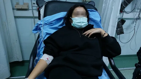 Samsun'da korkunç olay! Kız öğrenci arkadaşını sınıfta sırtından bıçakladı-3