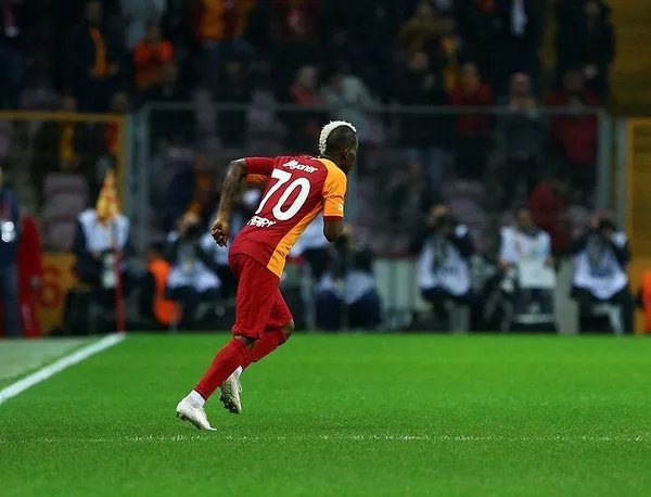 Nijeryalı futbolcu Henry Onyekuru Galatasaray'a veda etti: Menajeri D’avila Beşiktaş ve Fenerbahçe ile temasa geçti!-9