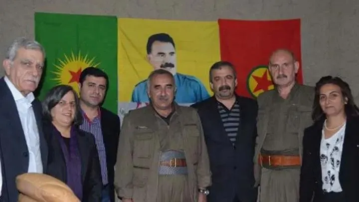 PKK elebaşı Murat Karayılan ve Ahmet Türk (en solda)