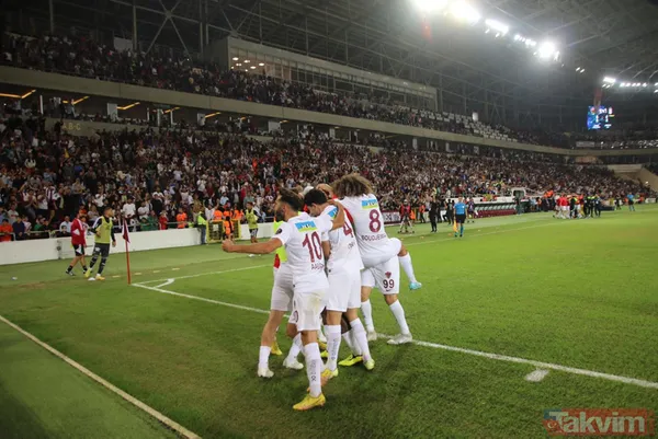 Beşiktaş'ı İyi Analiz Ettiklerini Belirten Demirel, "Beşiktaş'ın 60'Tan Sonra Düştüğünü Biliyorduk. Erken Bir Gol Yedik Ama İyi Reaksiyon Verdik. Kafam Bir...