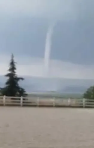 Son dakika: İstanbul Büyükçekmece’de hortum oluştu