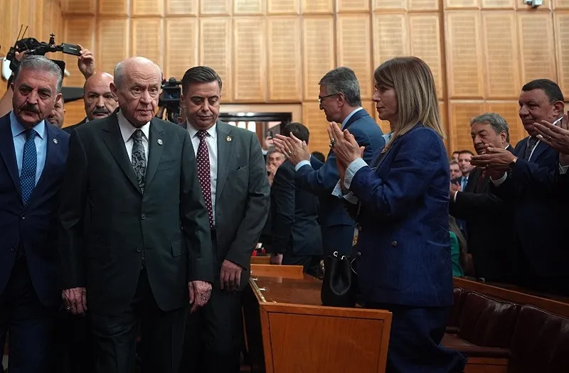 devlet-bahceliden-chp-cagri-arinin-ve-durulun-yargitay-kararini-vermeli-1780399557282.jpeg Devlet Bahçeli'den CHP çağrı: Arının ve durulun | "Yargıtay kararını vermeli"-2
