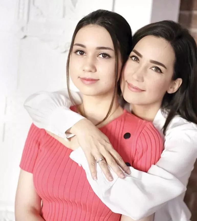 13 yıllık büyük aşk! EDHO'nun yıldızı Ceren Benderlioğlu'ndan Emir Benderlioğlu’yla çekirdek aile paylaşımı! İlk yorum Esra Erol’un kardeşinden... - 59