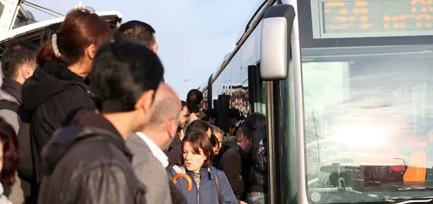 Metrobüs arkadaşlığı