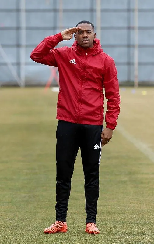 Giuliano bir Alex değil