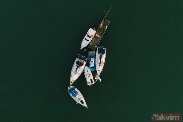 İzmir Seferihisar'da meydana gelen depremin yarattığı yıkım sabah havadan görüntülendi - 30