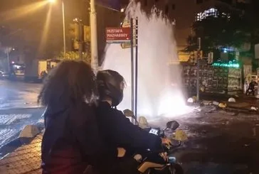 Kadıköy’de su borusu patladı!