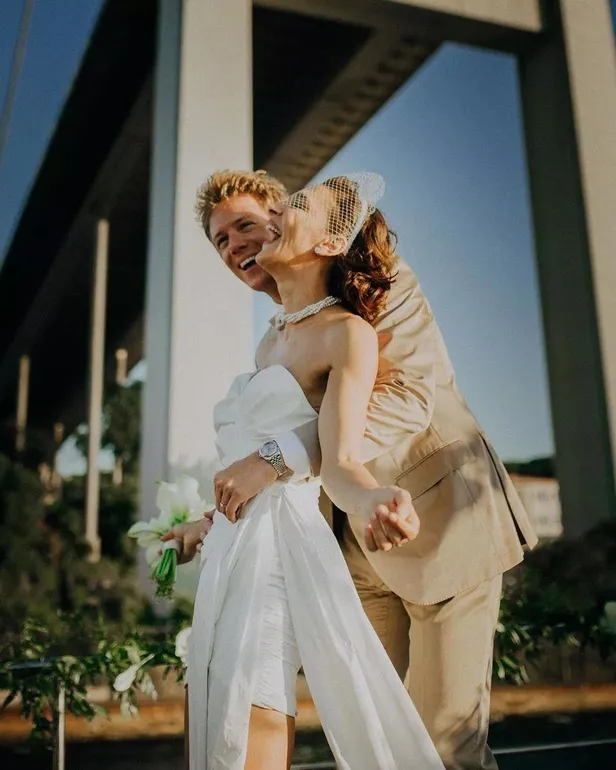 1645642673317.jpeg Ceylan Atınç’la ailesinden gizli evlenen Berk Tanrıverdi'nin şirkete girişi bile yasaklandı!-4