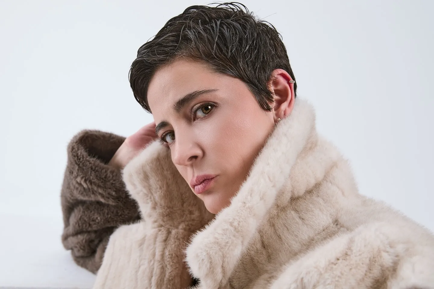 ABİ’nin Mahinur’u Esra Şengünalp’ın dünya tatlısı kızı ilgi odağı oldu! - 3