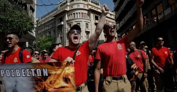 Yunanistan’da çalışma saatini 13’e çıkaran yasa Meclis’ten geçti: Binlerce kişi sokaklarda