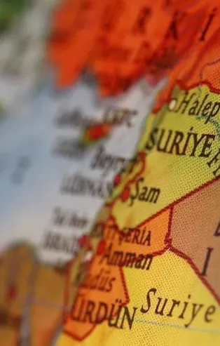 Bahreyn 10 yıl sonra Şam'a büyükelçi atadı