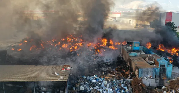 Manisa'daki fabrika yangını 19 saat sonra kontrol altına alındı