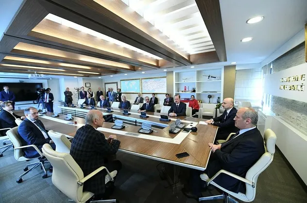 Son dakika: Ulaştırma ve Altyapı Bakanlığı'nda devir teslim töreni! İşte yeni Bakan Adil Karaismailoğlu'nun ilk sözleri