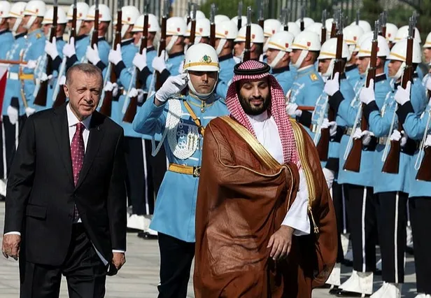 45-yil-sonra-ilk-baskan-erdogan-suudi-arabistan-veliaht-prensi-muhammed-bin-selmani-kulliyede-kabul-ediyor-1655906716942.jpg Başkan Erdoğan ile Selman'ın baş başa görüşmesi sona erdi: Türkiye ve Suudi Arabistan'dan ortak bildiri-3