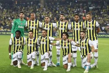 Fenerbahçe tribünleri tek yürek! Kadıköy'de Gaziantepli oyunculara "Geçmiş olsun Antep" tezahüratı