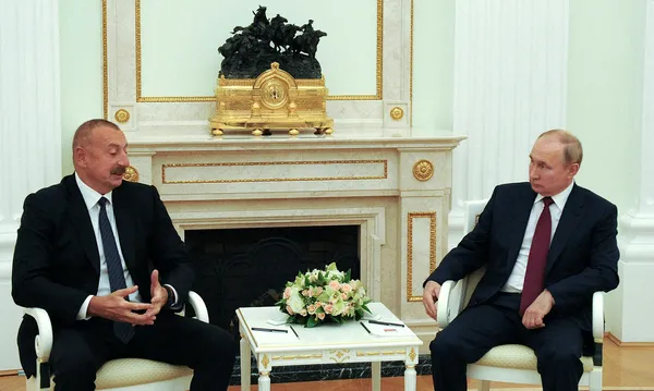 azerbaycan-cumhurbaskani-aliyev-moskovada-1626800156141.jpg