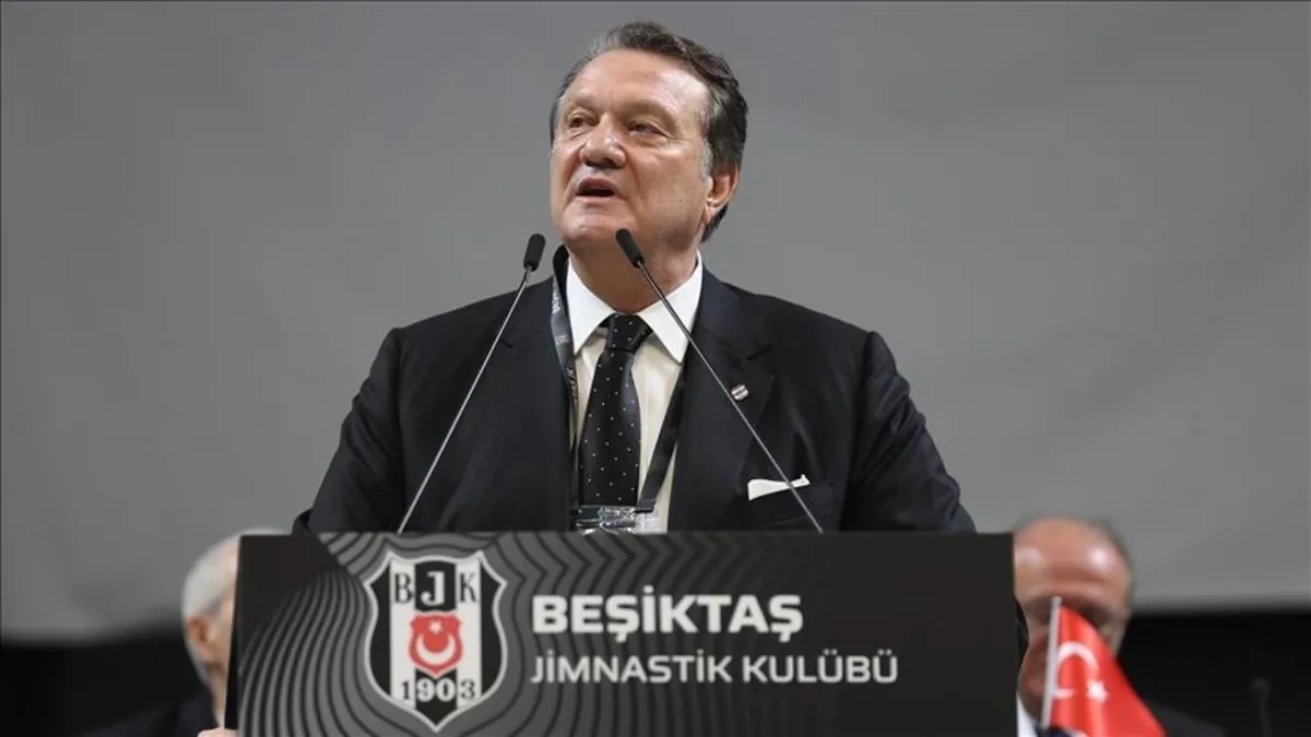 Birçok isimle yollar ayrıldı