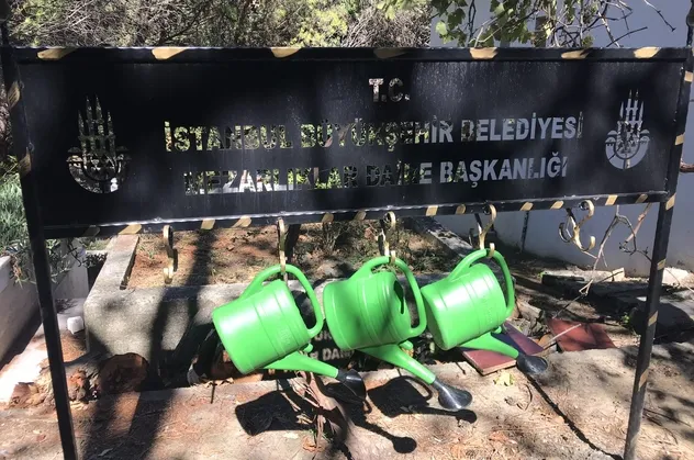 Ekrem İmamoğlu'nun medyadaki trolleri övecek bir şey bulamayınca "ibriklere" sarıldı