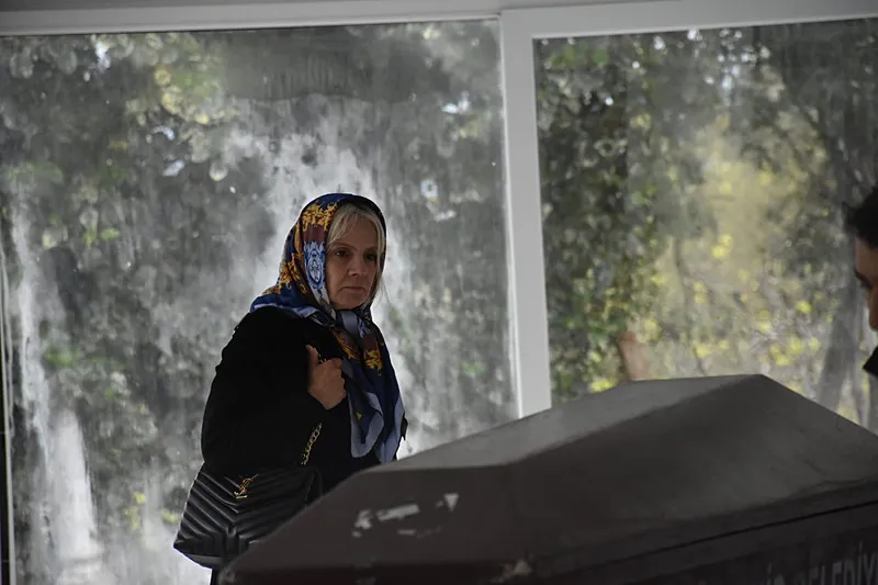 Mehmet Ali Erbil annesinin cenaze törenine katılmadı: TikTok'ta yayın açtı-2