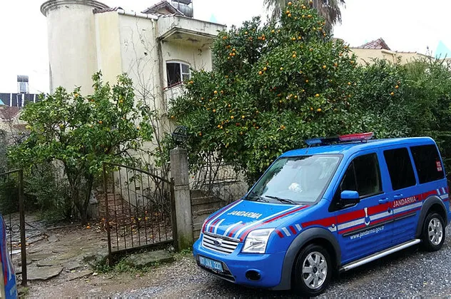 Kuş avlamak için girdiği binada çürümüş ceset buldu! Yer: Antalya