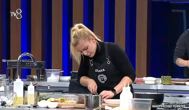 Masterchef Dilara yana yakıla ağlamaya başladı papaz olduğu Burcu bile yanına koştu! Herkese saç baş yoldura Dilara Başaran...-3