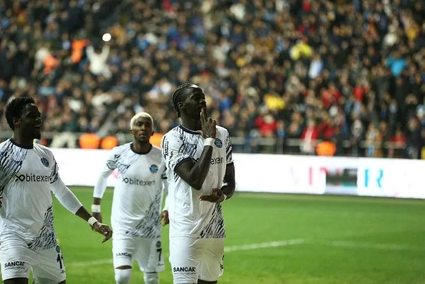 super-ligin-kapanis-macinda-fenerbahce-adana-demirsporla-1-1-berabere-kaldi-1675370615608.jpeg Süper Lig'in kapanış maçında Fenerbahçe- Adana Demirspor'la 1-1 berabere kaldı-5