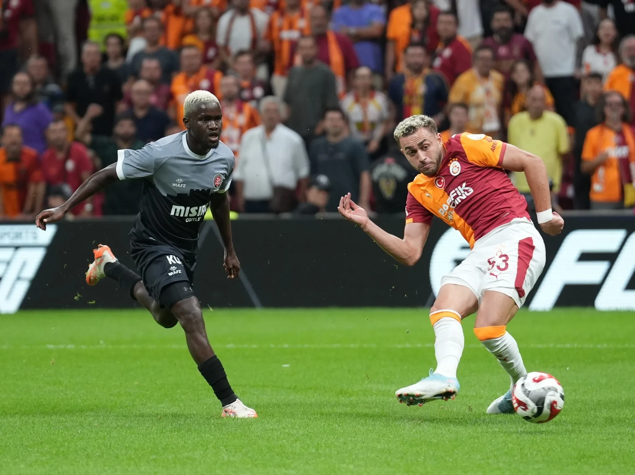 Galatasaray Karagümrük deplasmanında! Okan Buruk'tan sol bek kararı - 1