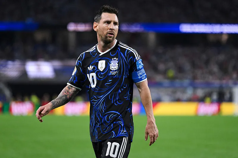 ronaldodan-messi-ve-mbappe-ovgusu-1782705465170.png Ronaldo'dan Messi ve Mbappe övgüsü!-3
