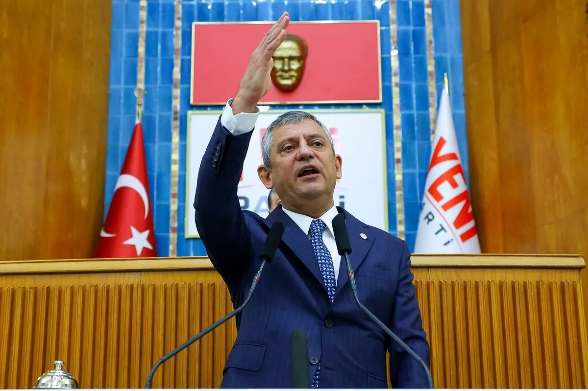 ozgur-ozelden-adaylik-cikisi-arka-planda-hazirlanan-plani-acik-etti-o-zaman-dogru-aday-benim-demektir-1793258751403.jpeg Özgür Özel'den adaylık çıkışı! Arka planda hazırlanan planı açık etti: O zaman doğru aday benim demektir-4