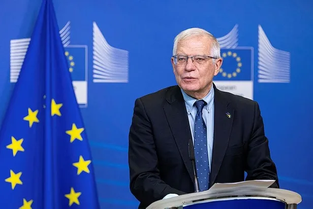 ukrayna-devlet-baskani-zelenskiyden-ab-uyeligi-icin-imza-1646066271037.jpeg Ukrayna Devlet Başkanı Zelenskiy'den AB üyeliği için imza!-4