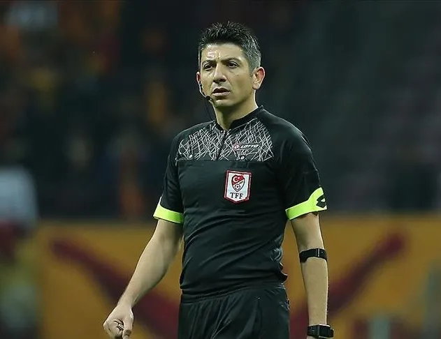 Uğurlu düdüğünü astı