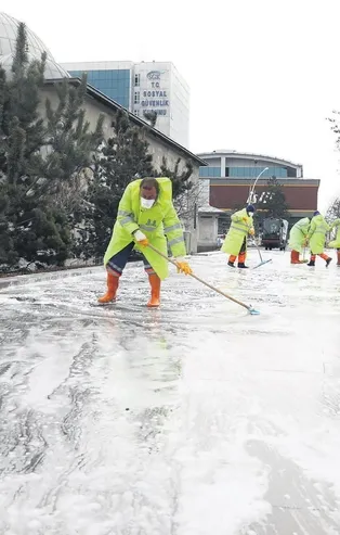 Erzurum salgınla mücadelede örnek oldu