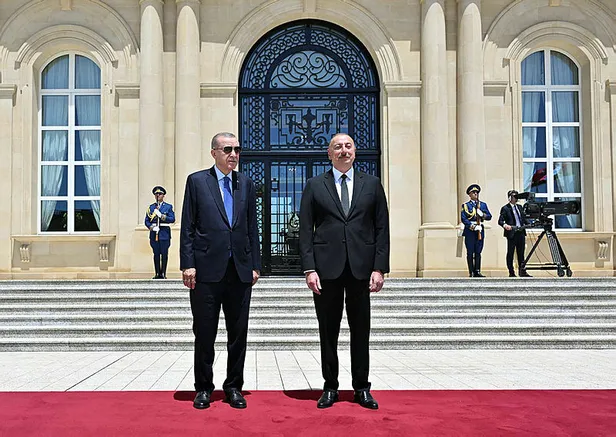 Başkan Erdoğan Azerbaycan'da! İlham Aliyev ile ortak basın açıklaması! Flaş Zengezur açıklaması-4