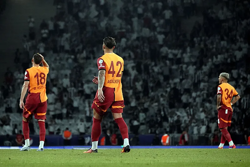 Galatasaray'a transferde şok! Beşiktaş korkusu sardı - 1
