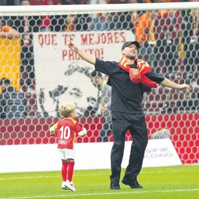 Aslantepe’de Mertens şov