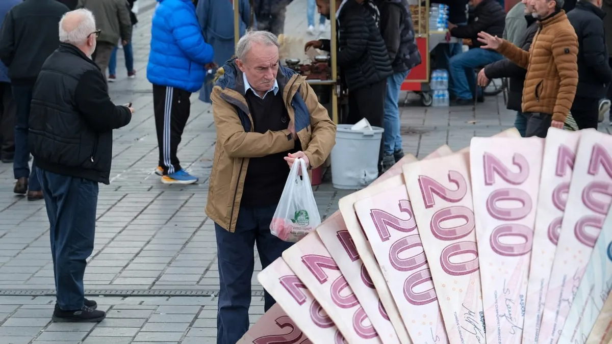 YENİ AYLIKLAR HESAPLANDI! e-Devlet’e bak emekli maaşına ek ödemeyi gör