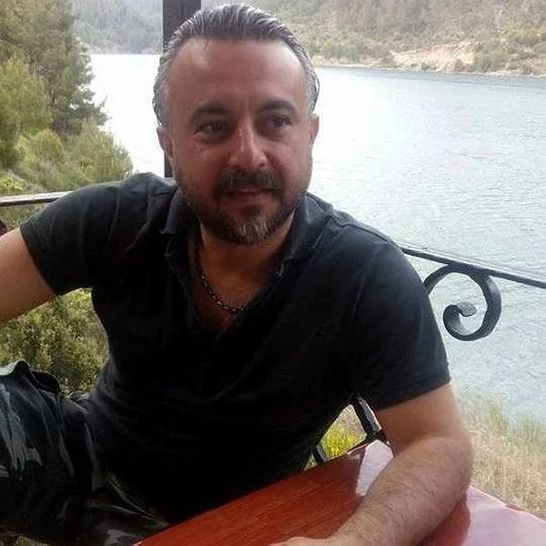 ispartada-doktor-deniz-akdag-kamp-cadirinda-olu-bulundu-1599320550334.jpeg Isparta'da Doktor Deniz Akdağ kamp çadırında ölü bulundu!-1