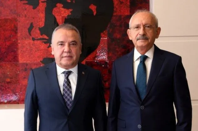 CHP'de parti içi hesaplaşma: Ölüm döşeğindeyken koltuk sevdasına düştüler