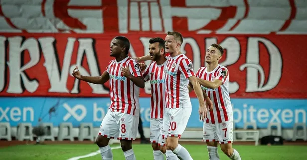 Antalyaspor geri düştü 90+7'de güldü! | Antalyaspor 2 - 1 İstanbulspor MAÇ SONUCU
