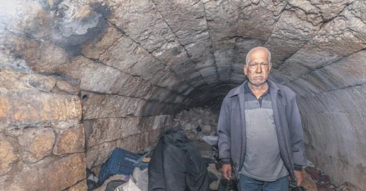 Yer: Mersin... 15 yıldır mağarada yaşayan adam: İnsanların fazla ...