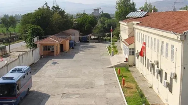 acik-cezaevi-izinleri-uzatildi-mi-ne-zamana-kadar-uzatildi-acik-cezaevi-izinleri-bitti-mi-ne-zaman-bitecek-5-yargi-paketinde-6-ay-detayi-1637654704538.jpg Açık cezaevi izinleri uzatıldı mı, ne zamana kadar uzatıldı? Açık cezaevi izinleri bitti mi, ne zaman bitecek? 48 saat detayı...-1